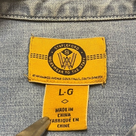 Stapleford Denim Men’s Blue Long Sleeve Light Wash Button Down Long Sleeve Shirt - Picture 3 of 7